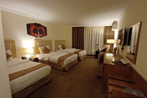 Room & Suite