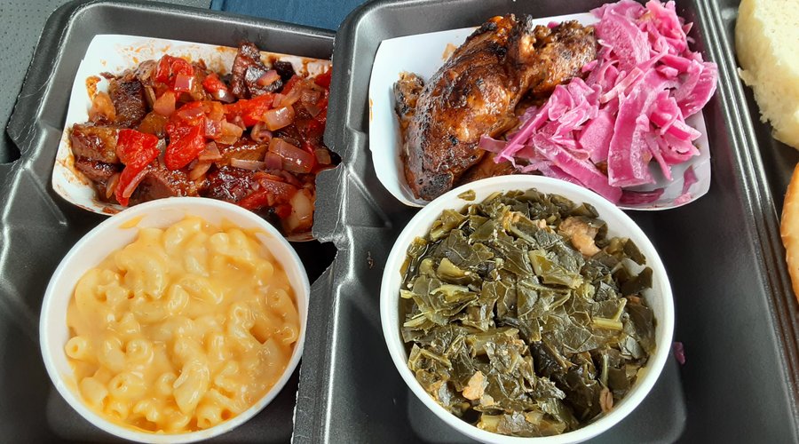 Ray Ray's Hog Pit