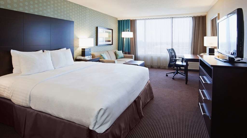 DOUBLETREE BY HILTON POINTE CLAIRE MONTREAL AIRPORT WEST UPDATED 2022   Guest Room 