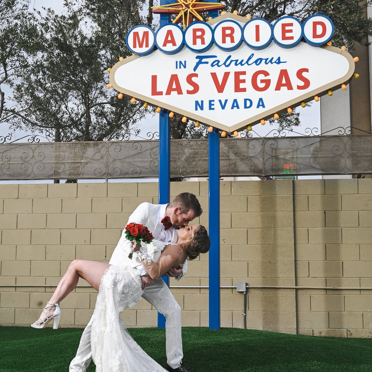 Get married at Denny's in Downtown Las Vegas for free this