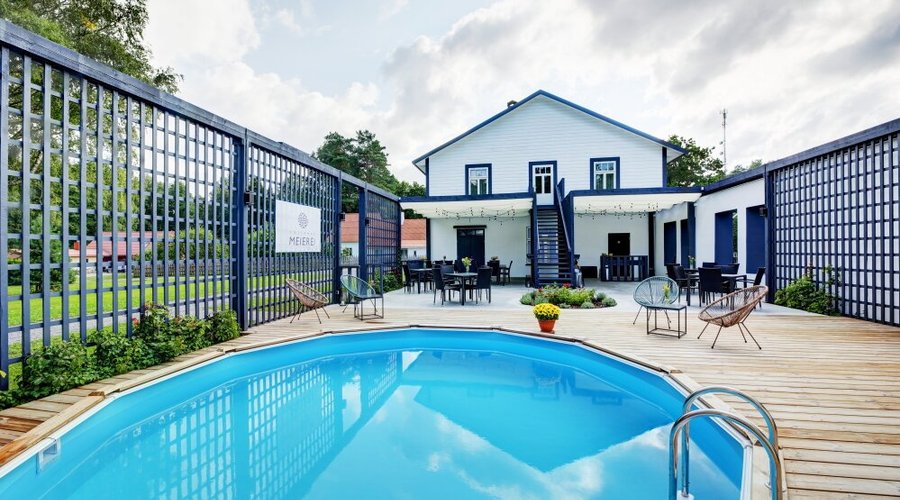 Cozy country hotel in historic dairy