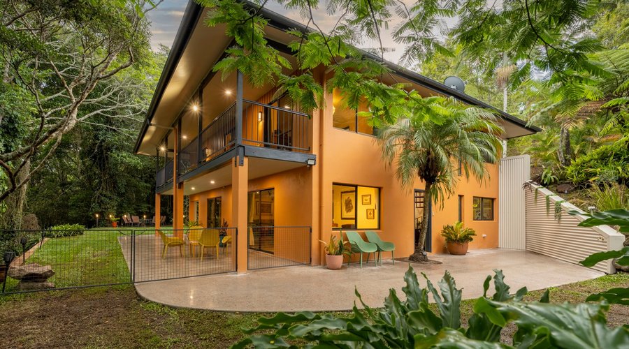 Lumholtz Lodge