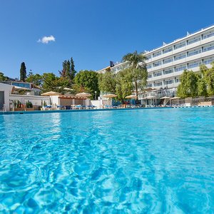 Piscina Hotel Joan Miró Museum