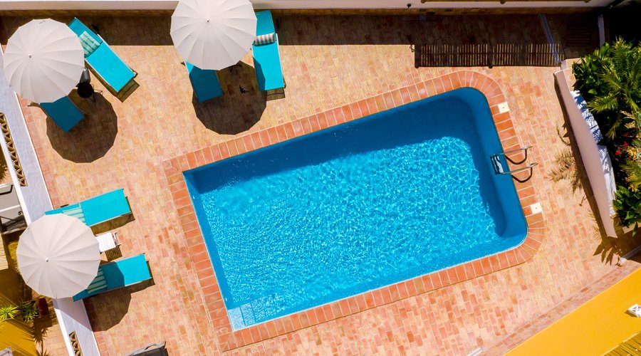 Piscina com agua salgada 