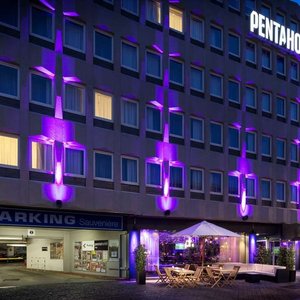 penta Liege Entrance RBG dpi