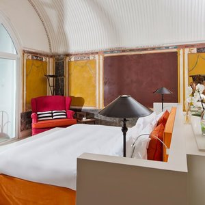 Pompeiana Suite