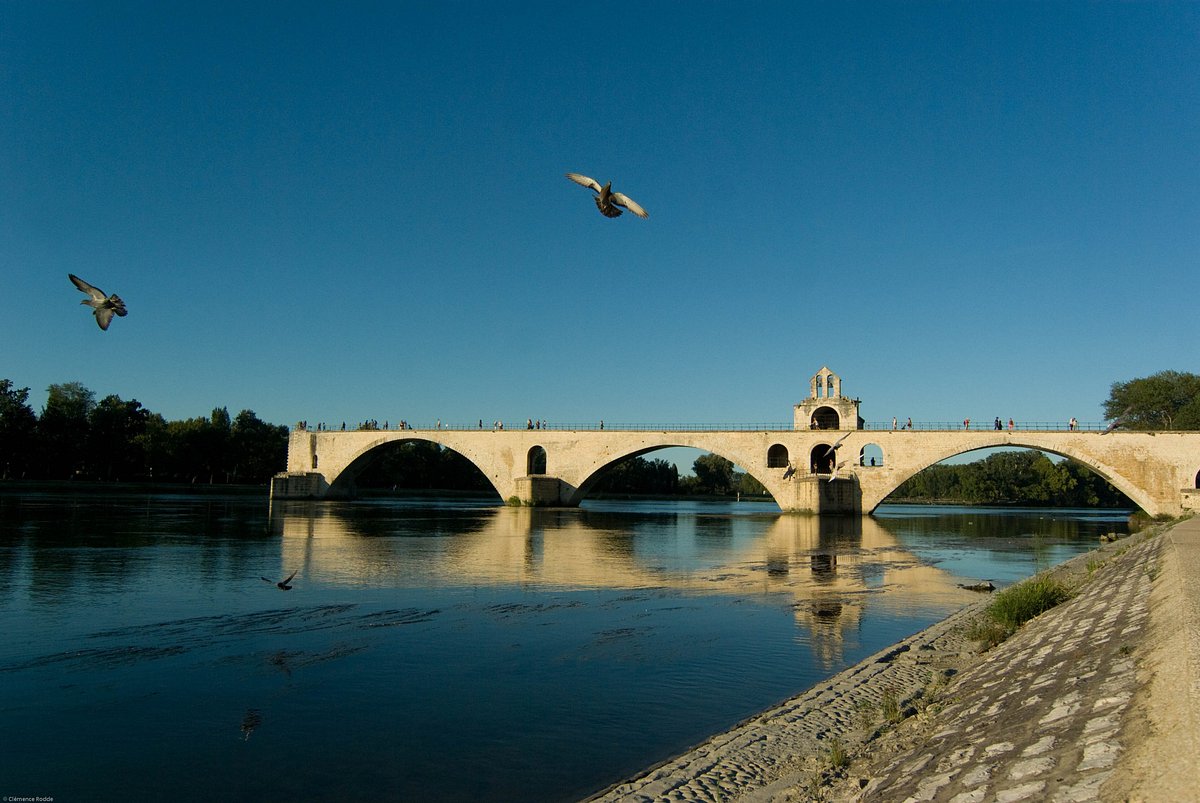 Pont Saint-Bénézet (Pont d'Avignon) - Alles wat u moet weten VOORDAT je  gaat (met foto's) - Tripadvisor
