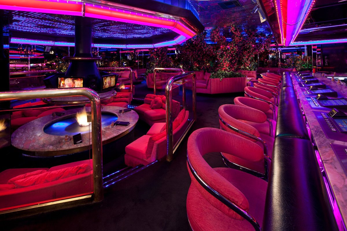 THE PEPPERMILL RESTAURANT & FIRESIDE LOUNGE, Las Vegas - The Strip ...