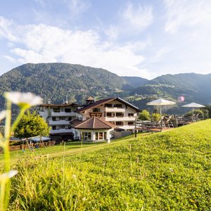 Hotelansicht Sommer 2022