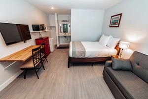 Room & Suite