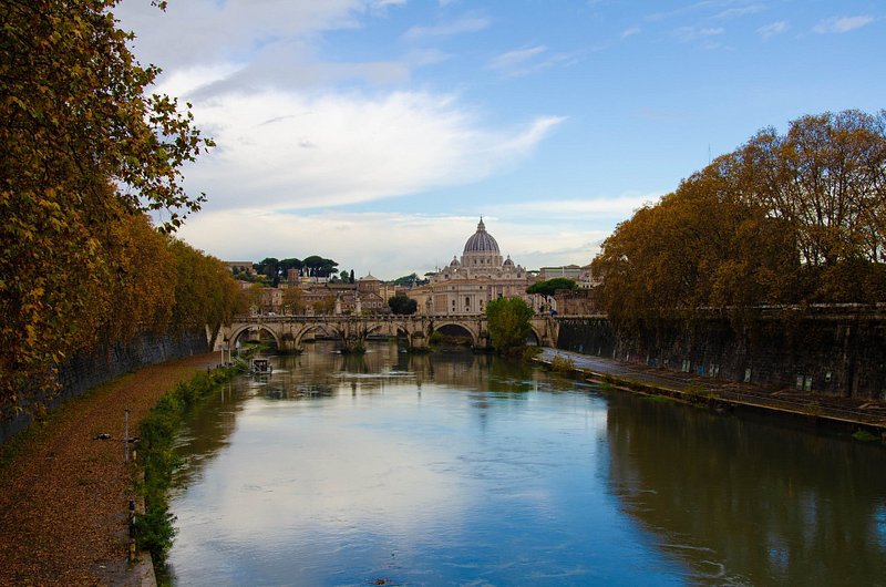 Fall foliage along the river in Rome.