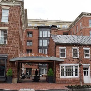 Lorien Exterior
