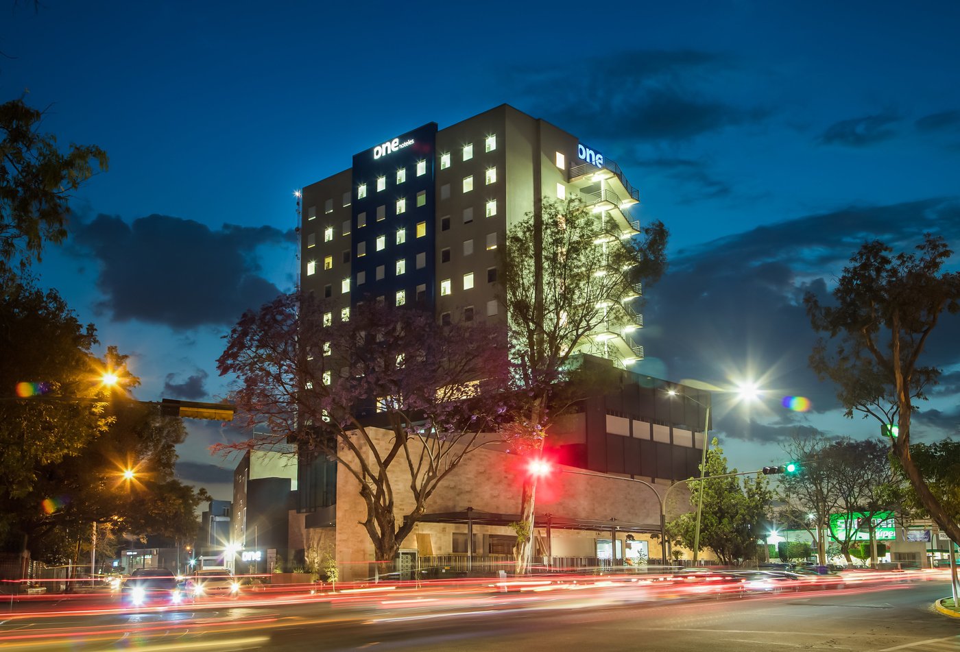 ONE GUADALAJARA EXPO $46 ($̶1̶6̶4̶) - Prices & Condominium Reviews - Mexico