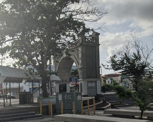 Bridgetown - Arch and Bridge, The Chamberlain Bridge is Th…