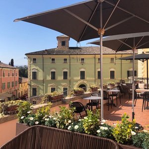 Ho soggiornato in questo nuovo B&b a Brisighella , fatto con gusto , ottima ospitalità e una terrazza a dir poco fantastica !