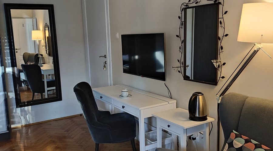 Room  1