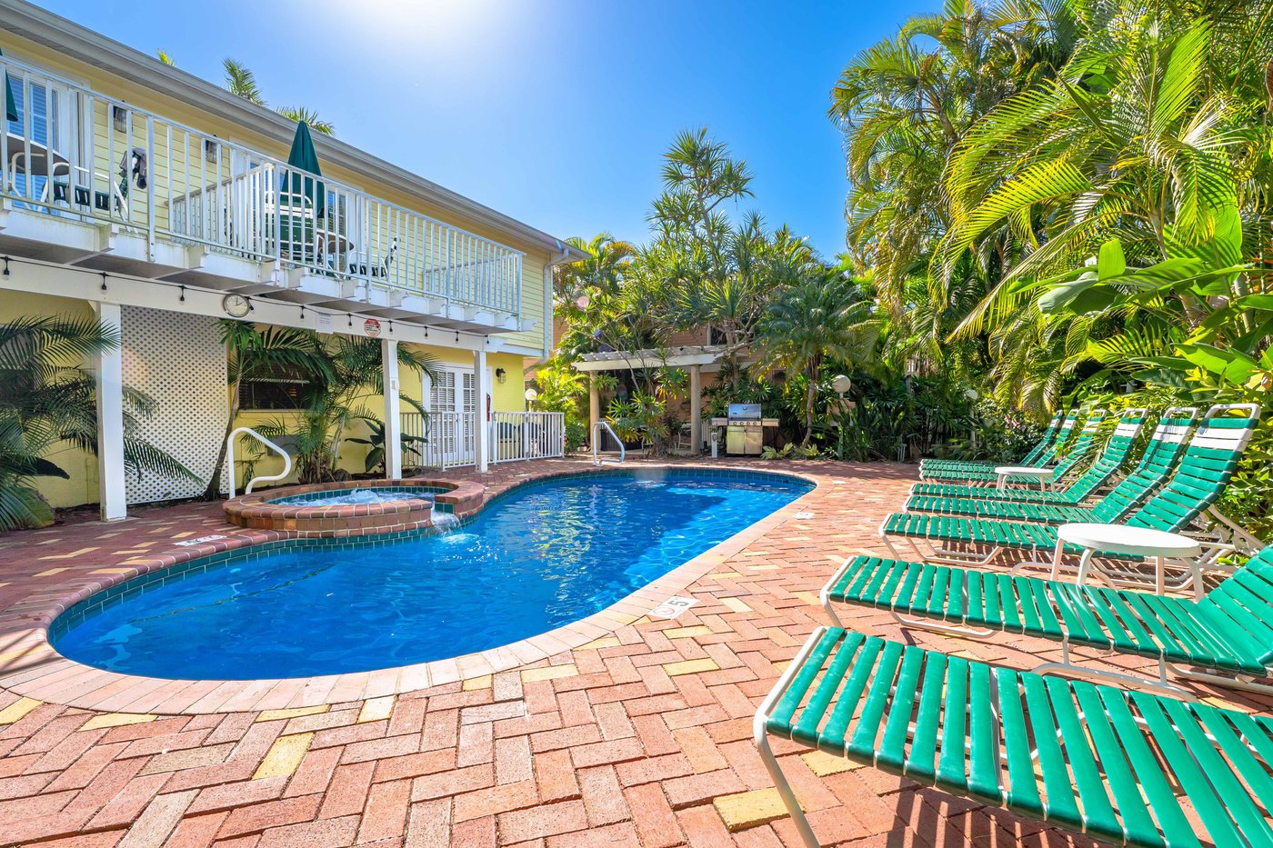 SIESTA PALMS BY THE BEACH - Updated 2022 Prices & Lodging Reviews ...