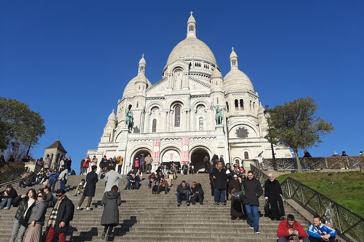 2024 Montmartre and Sacre Coeur Walking Tour in Paris