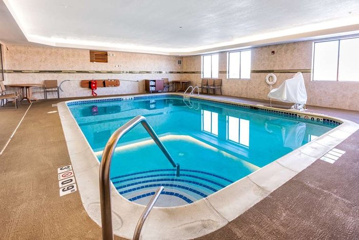 COUNTRY INN & SUITES BY RADISSON, SOUTH HAVEN, MI $64 ($̶8̶0̶) - Prices ...