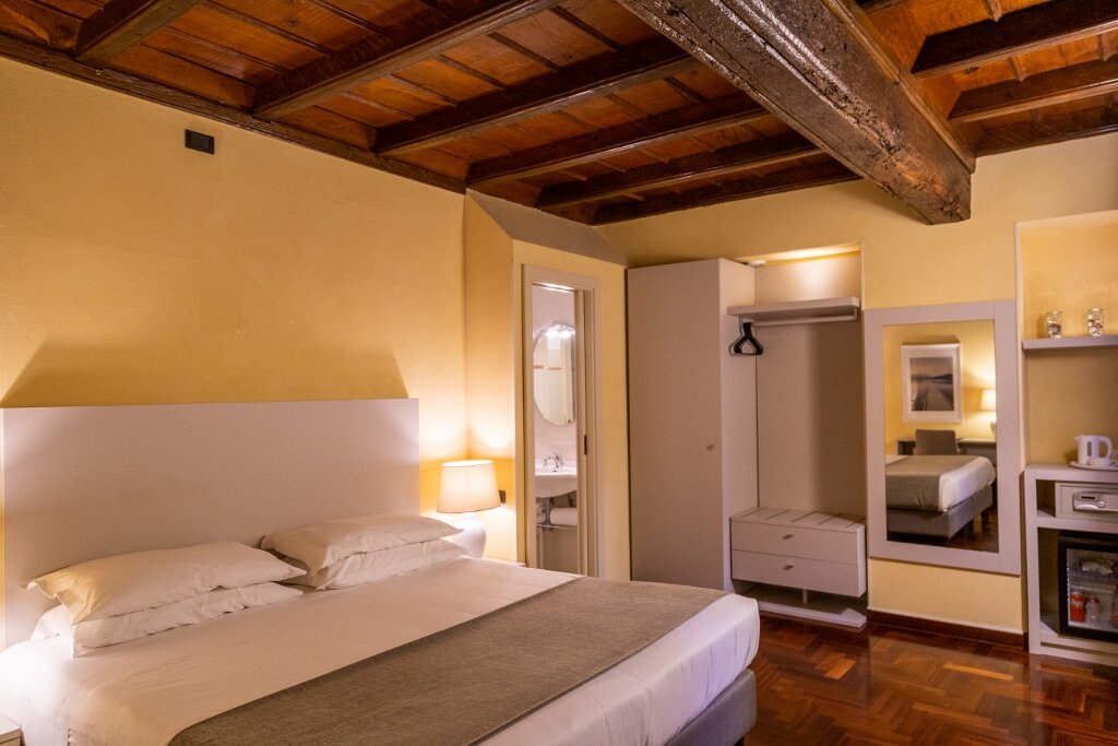 HOTEL BOUTIQUE ANTICHE MURA 121 1 4 4 Prices Reviews