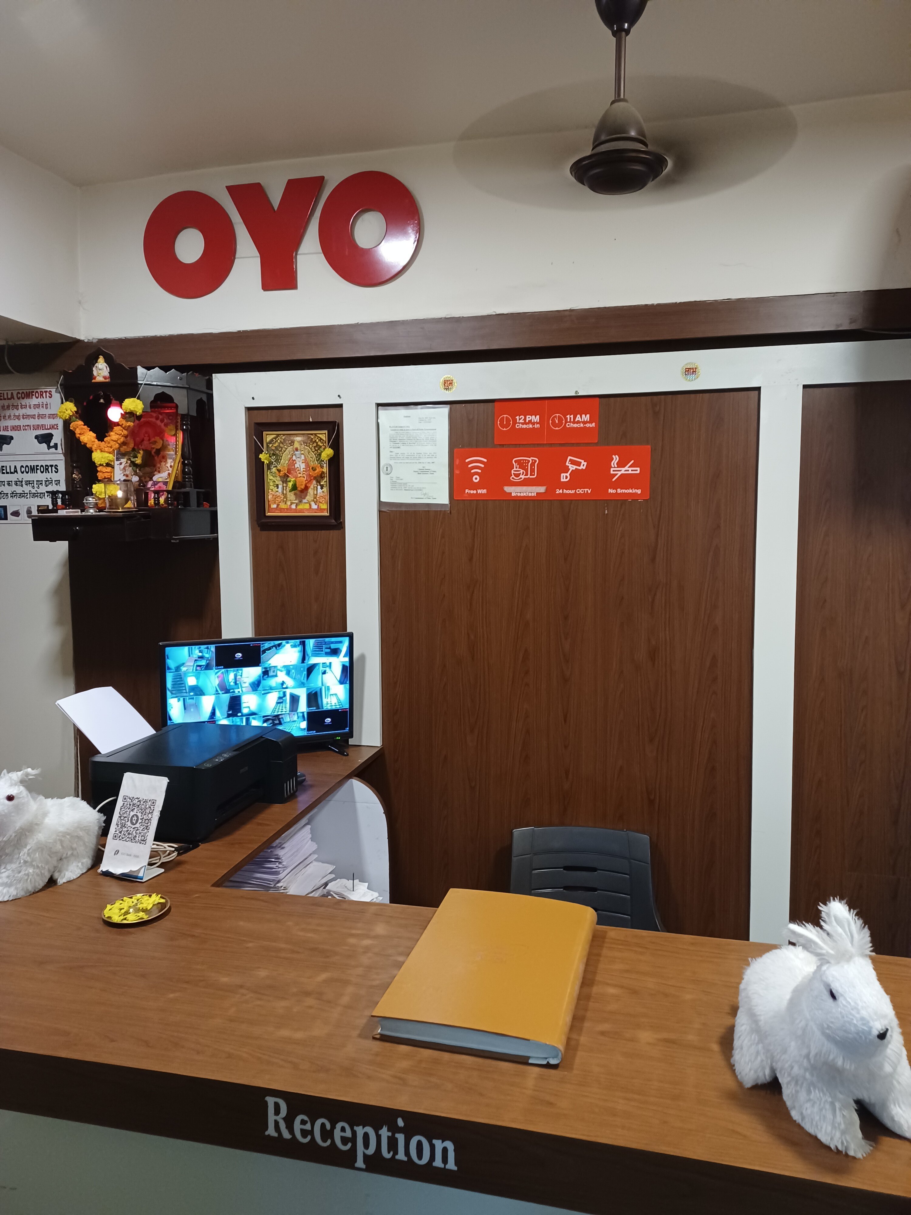 OYO DELLA COMFORTS (Ulhasnagar, India): Opiniones Y Precios