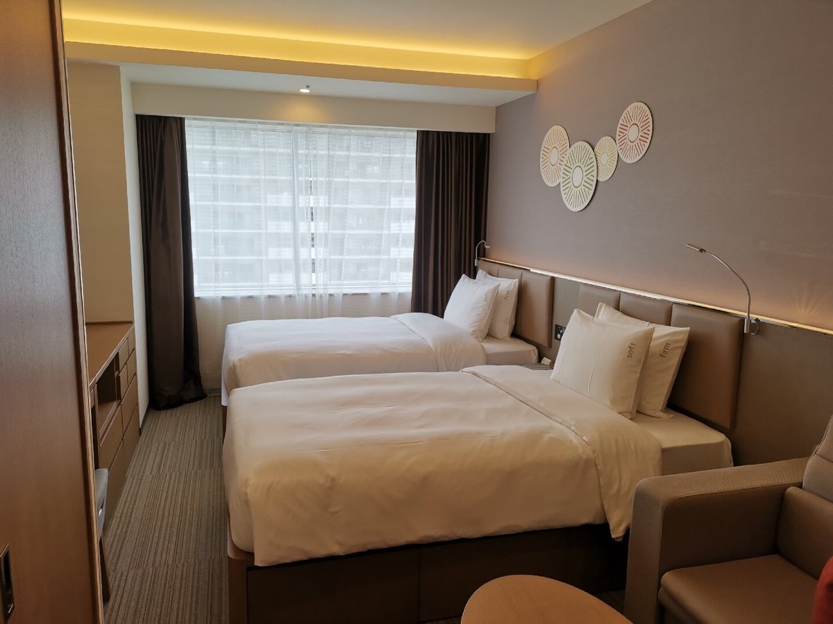 HOLIDAY INN & SUITES SHIN OSAKA, AN IHG HOTEL $61 ($̶7̶4̶) - Prices ...