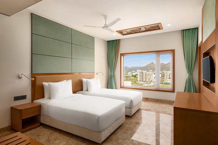 Howard Johnson By Wyndham Udaipur Rooms: Pictures & Reviews - Tripadvisor