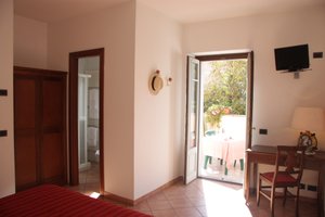 Room & Suite
