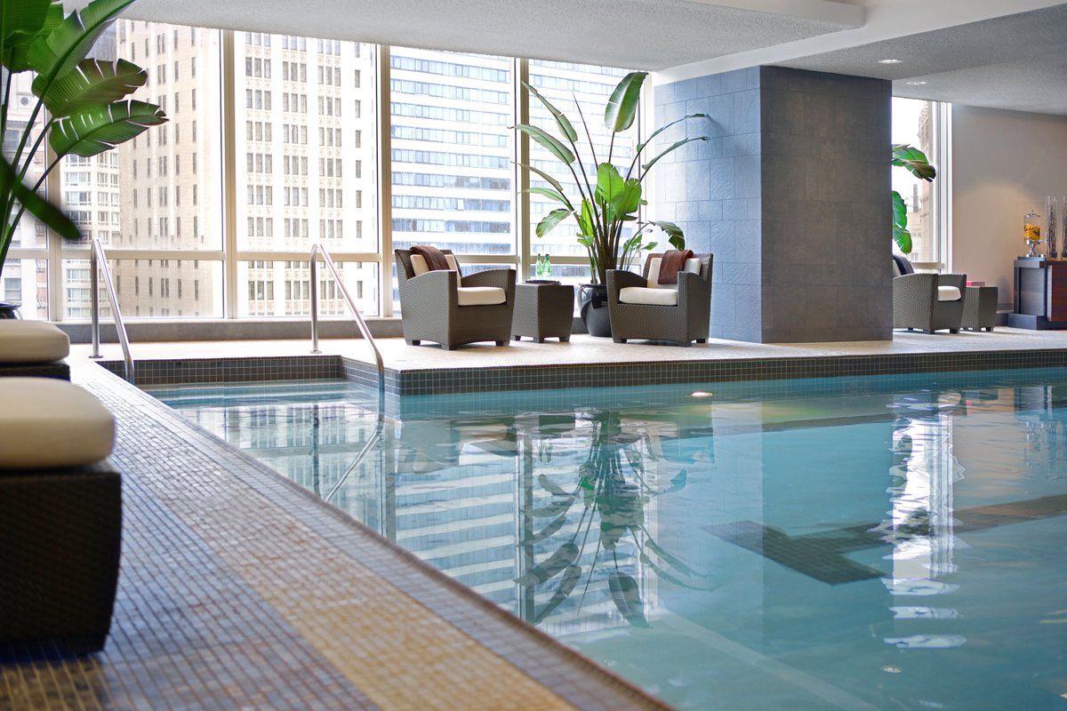 Midtown chicago pool