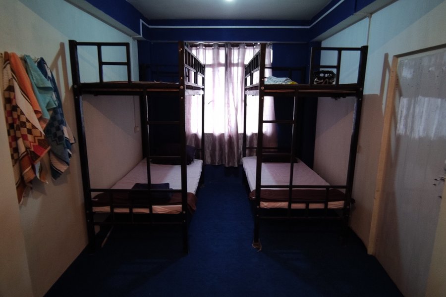 BUNK AND TRAILS: Reviews (Darjeeling, India) - Photos of Hostel ...