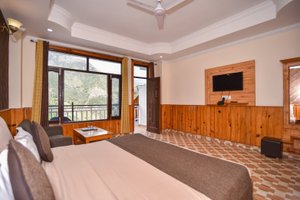 Room & Suite