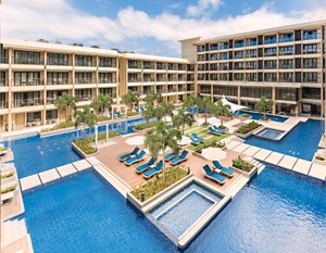Henann Park Resort in Panay Island