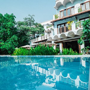 Main villa with swimming pool