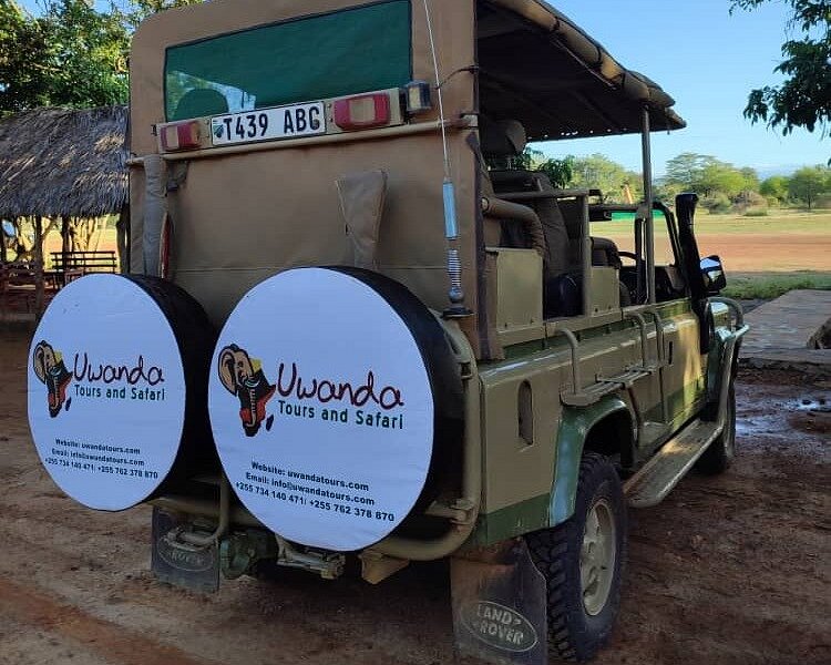 uwanda tours and safari