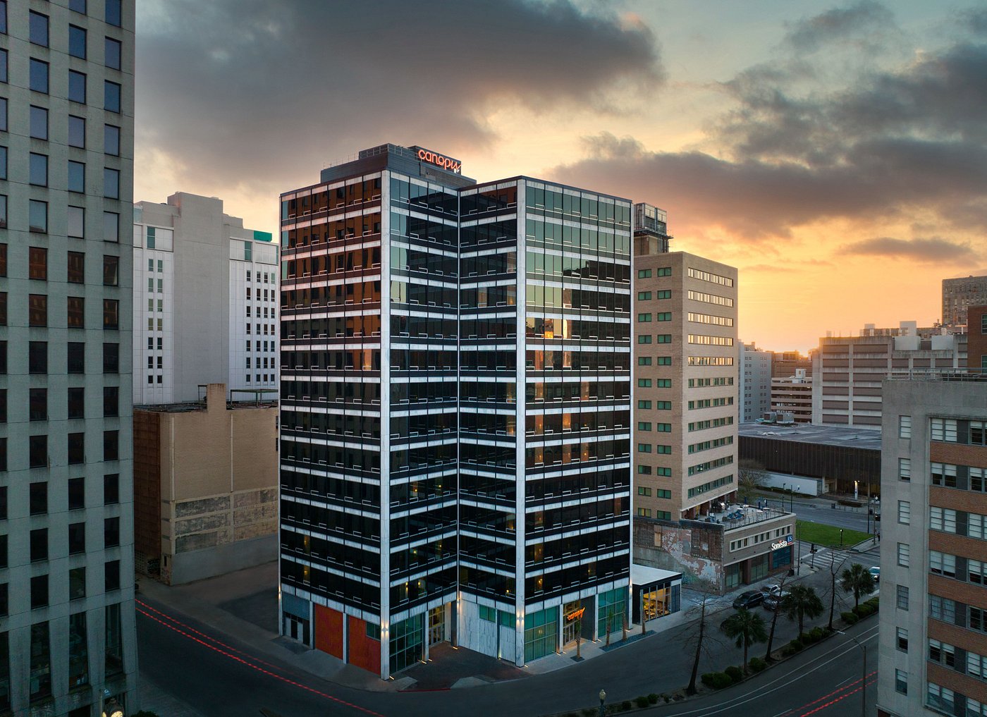 CANOPY BY HILTON NEW ORLEANS DOWNTOWN Updated 2024 Prices Hotel canopy-by-hilton-new-orleans-downtown-updated-2024-prices-hotel