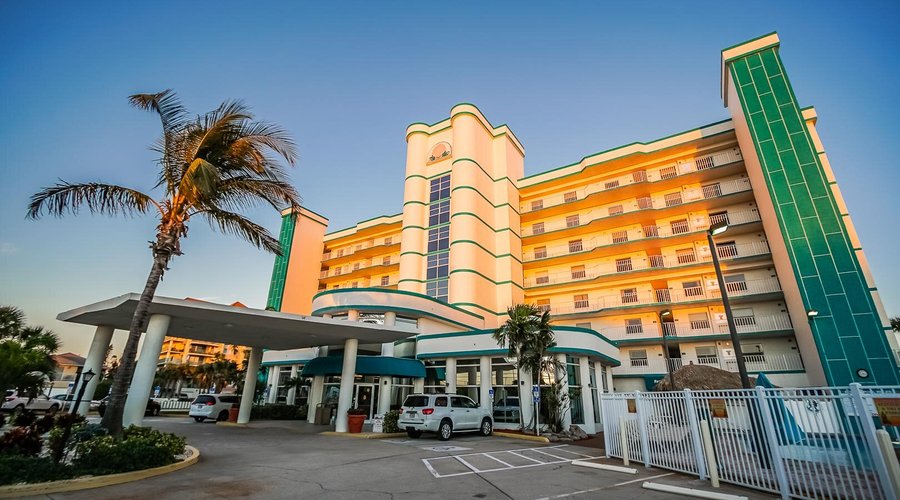 The resort entrance at The Resort on Cocoa Beach, FL.