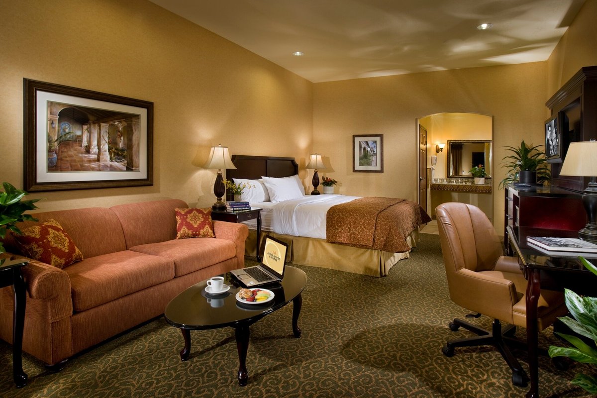 Ayres Hotel Redlands Rooms: Pictures & Reviews - Tripadvisor