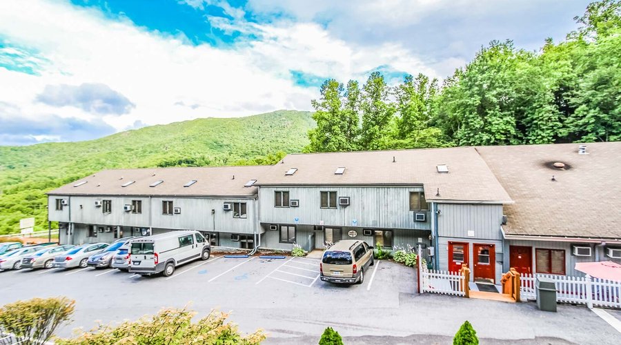 A view of the resort at the Smoketree Lodge in Banner Elk, NC.