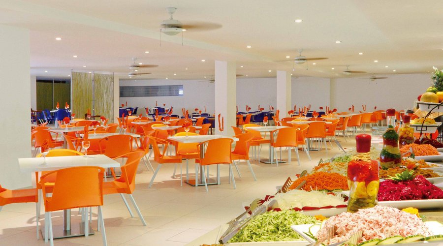 Restaurante Bucanero · Buffet ilimitado · Hotel Sol Caribe San Andrés.
