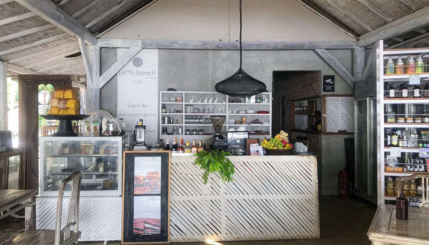 cafe di pantai sanur Lemo Beach Cafe by Malaika