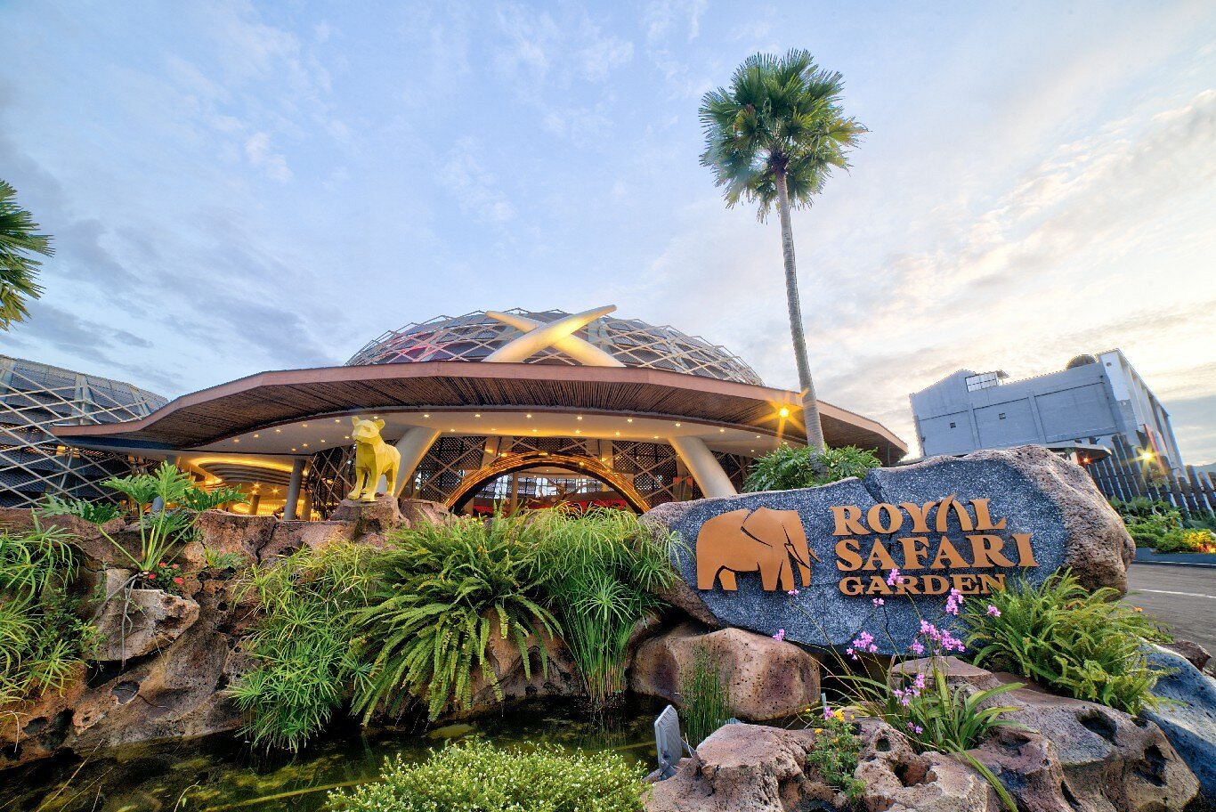 sky garden royal safari