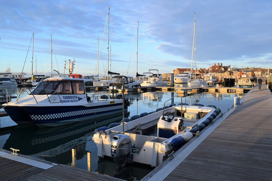 yarmouth yacht harbour