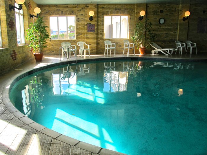 Sandringham Hotel Pool: Pictures & Reviews - Tripadvisor