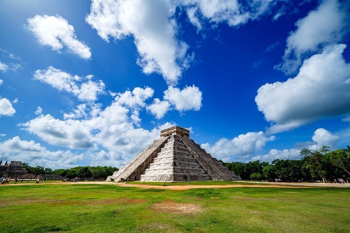 2024 Full Day Private Tour to Chichén Itzá, Cenote Ik Kil and Izamal