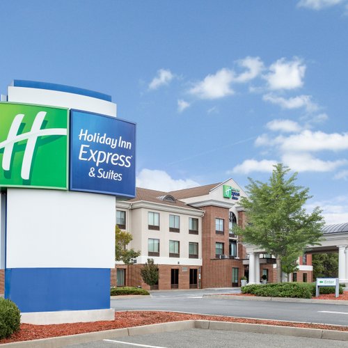 HOLIDAY INN EXPRESS HOTEL & SUITES TAPPAHANNOCK - Updated 2022 (VA)