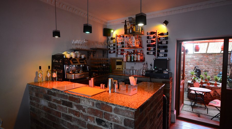 Bar