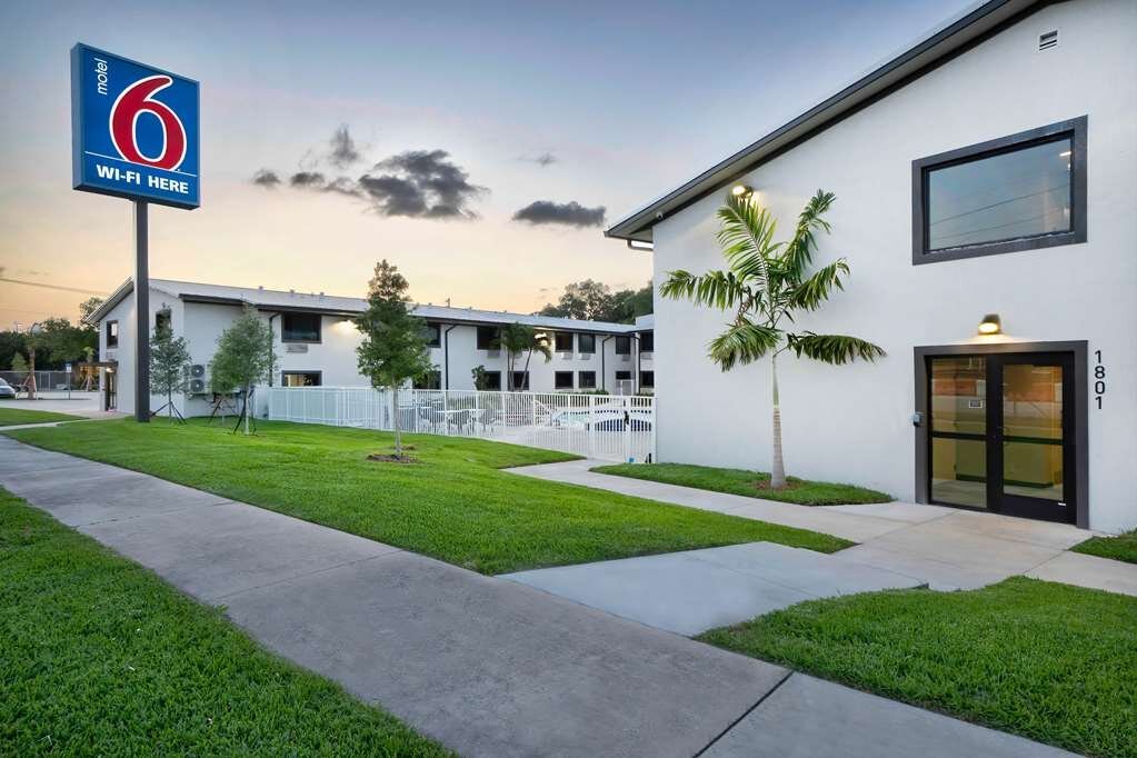 MOTEL 6 FORT LAUDERDALE $120 ($̶1̶3̶2̶) - Updated 2024 Prices & Reviews ...