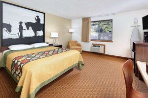 Room & Suite