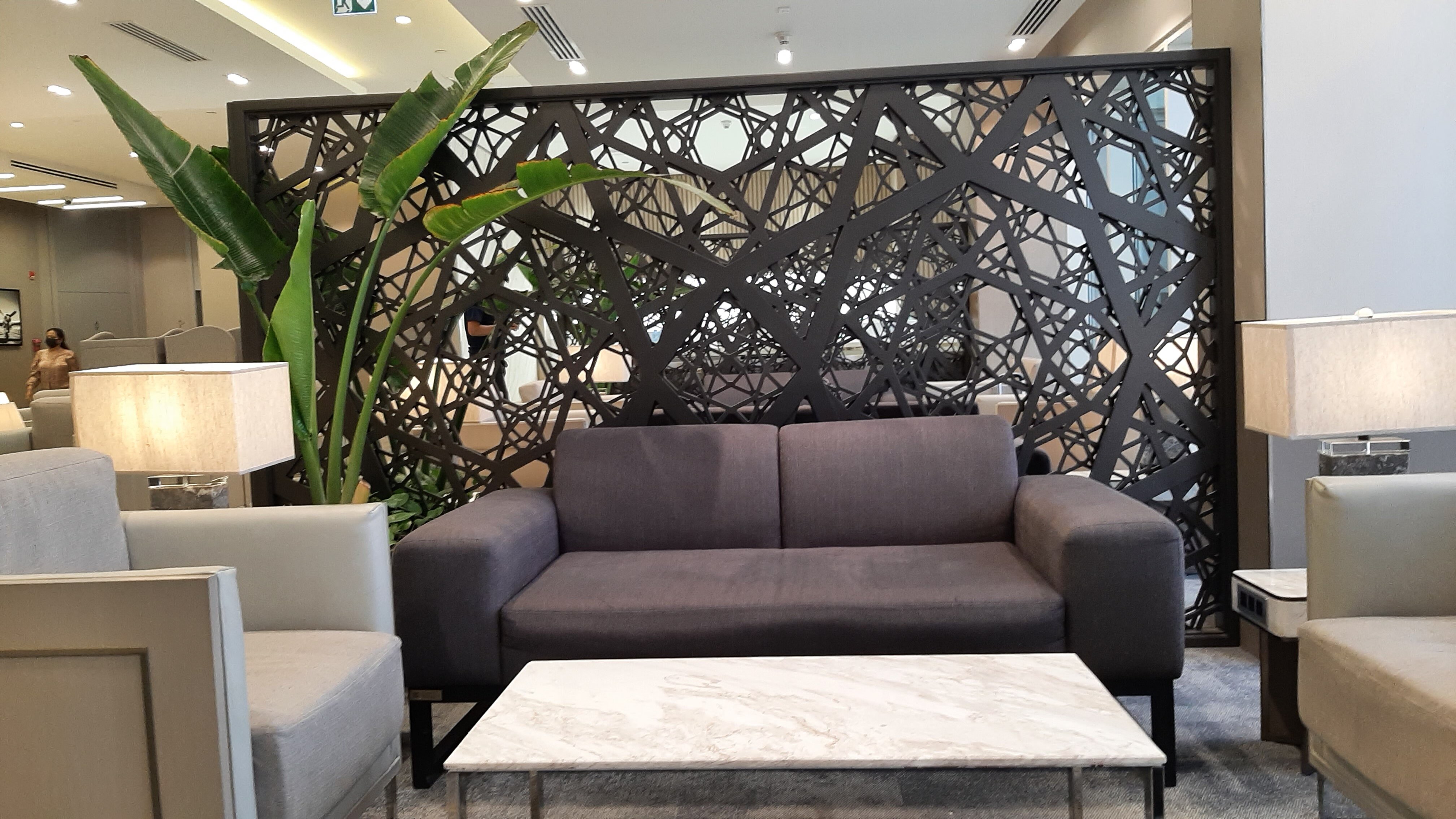   First amp Business Class Lounge - Sharjah Airport - -