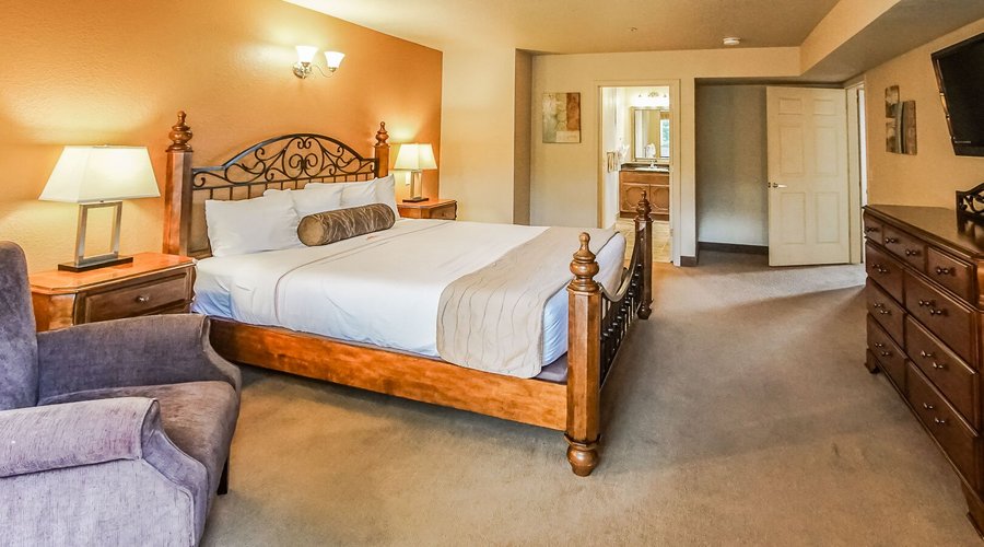 A master bedroom at Sedona Springs Resort in Sedona, AZ.